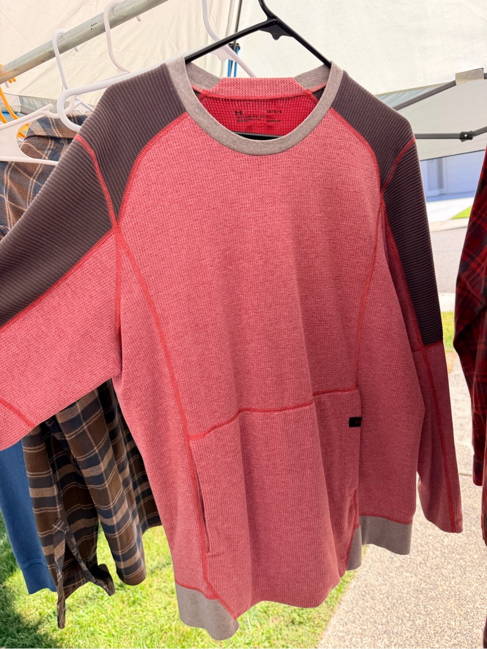 Under Armour Men's Crewneck Sweater in Rose with Charcoal Accents